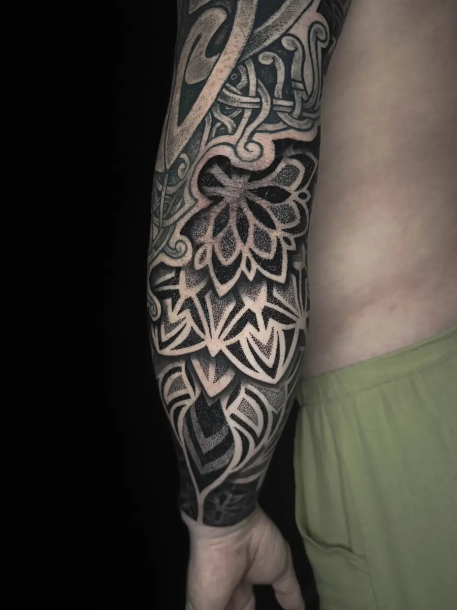 Tattoo portfolio piece 6 by tonisgump_ at Studio One Tattoo Bangkok