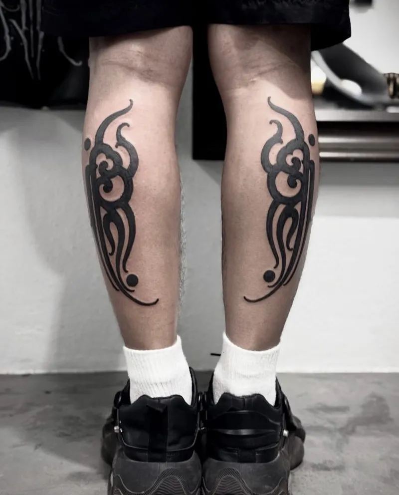 Blackwork tattoo portfolio piece 11 at Studio One Tattoo Bangkok
