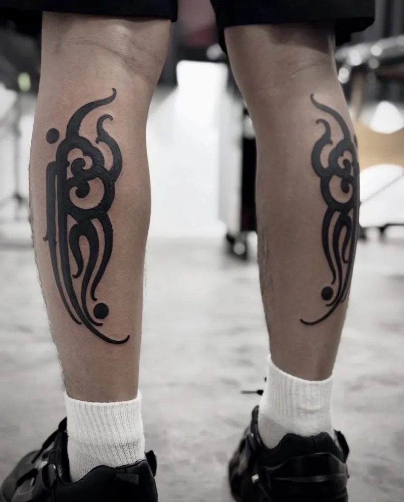 Blackwork tattoo portfolio piece 12 at Studio One Tattoo Bangkok