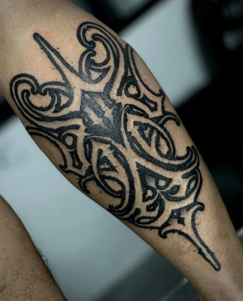 Blackwork tattoo portfolio piece 17 at Studio One Tattoo Bangkok