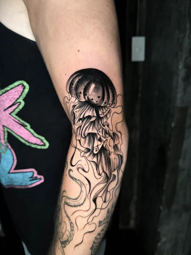 Blackwork tattoo portfolio piece 5 at Studio One Tattoo Bangkok