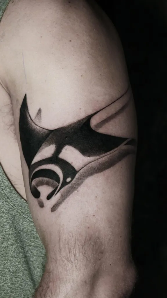 Blackwork tattoo portfolio piece 8 at Studio One Tattoo Bangkok