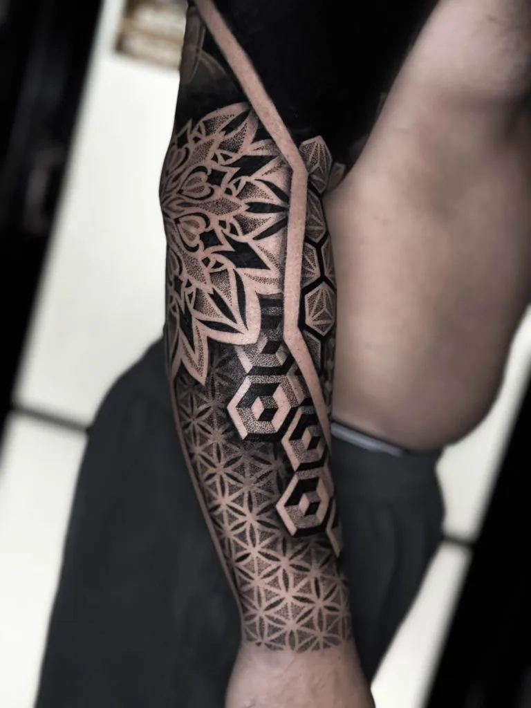 Geometric tattoo portfolio piece 1 at Studio One Tattoo Bangkok