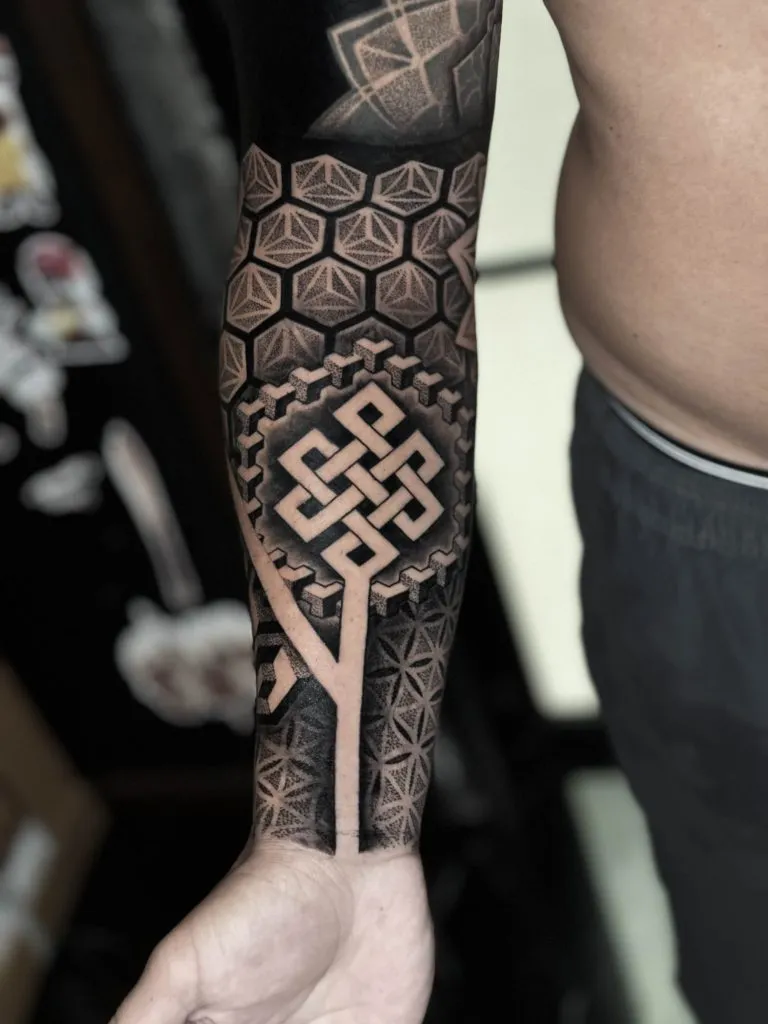 Geometric tattoo portfolio piece 10 at Studio One Tattoo Bangkok
