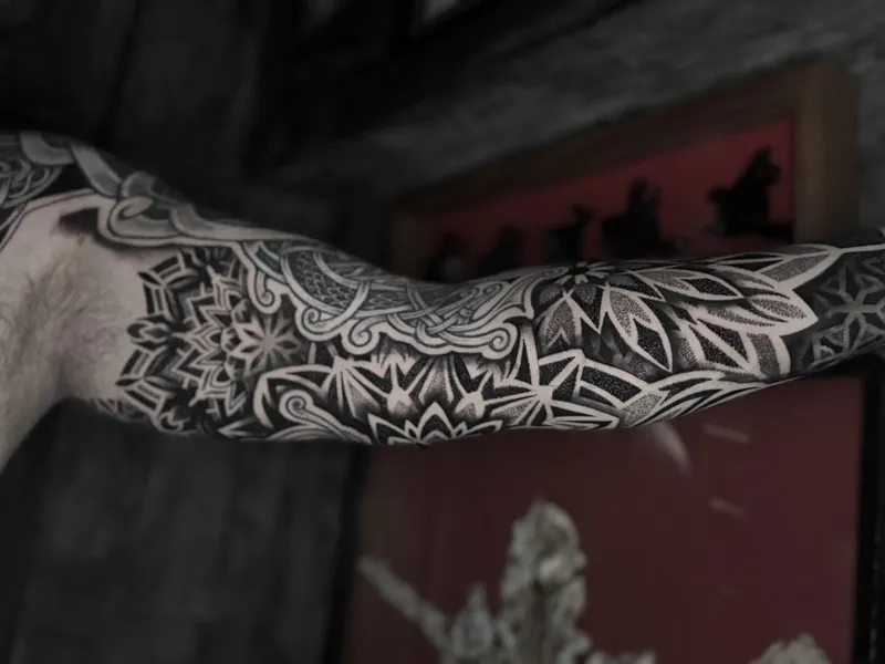 Geometric tattoo portfolio piece 8 at Studio One Tattoo Bangkok