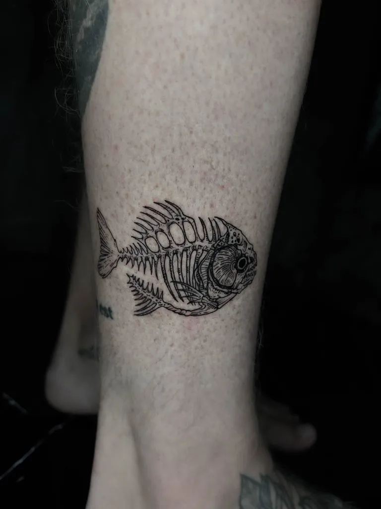 Minimal Fineline tattoo portfolio piece 114 at Studio One Tattoo Bangkok