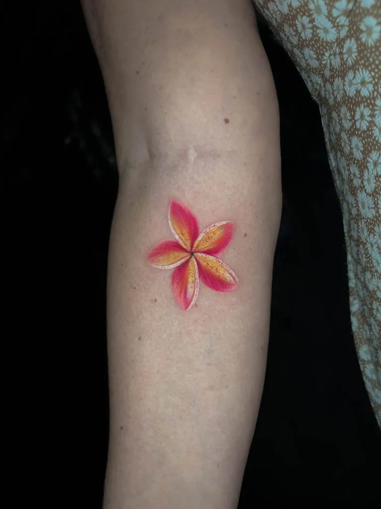 Minimal Fineline tattoo portfolio piece 123 at Studio One Tattoo Bangkok