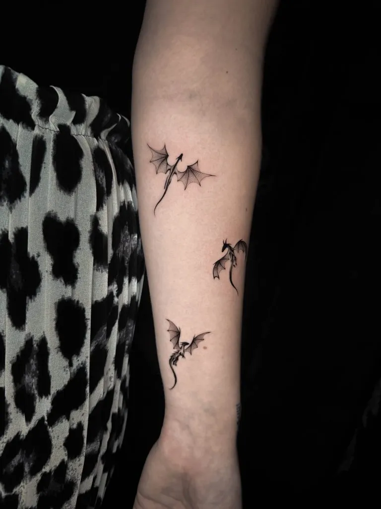 Minimal Fineline tattoo portfolio piece 13 at Studio One Tattoo Bangkok