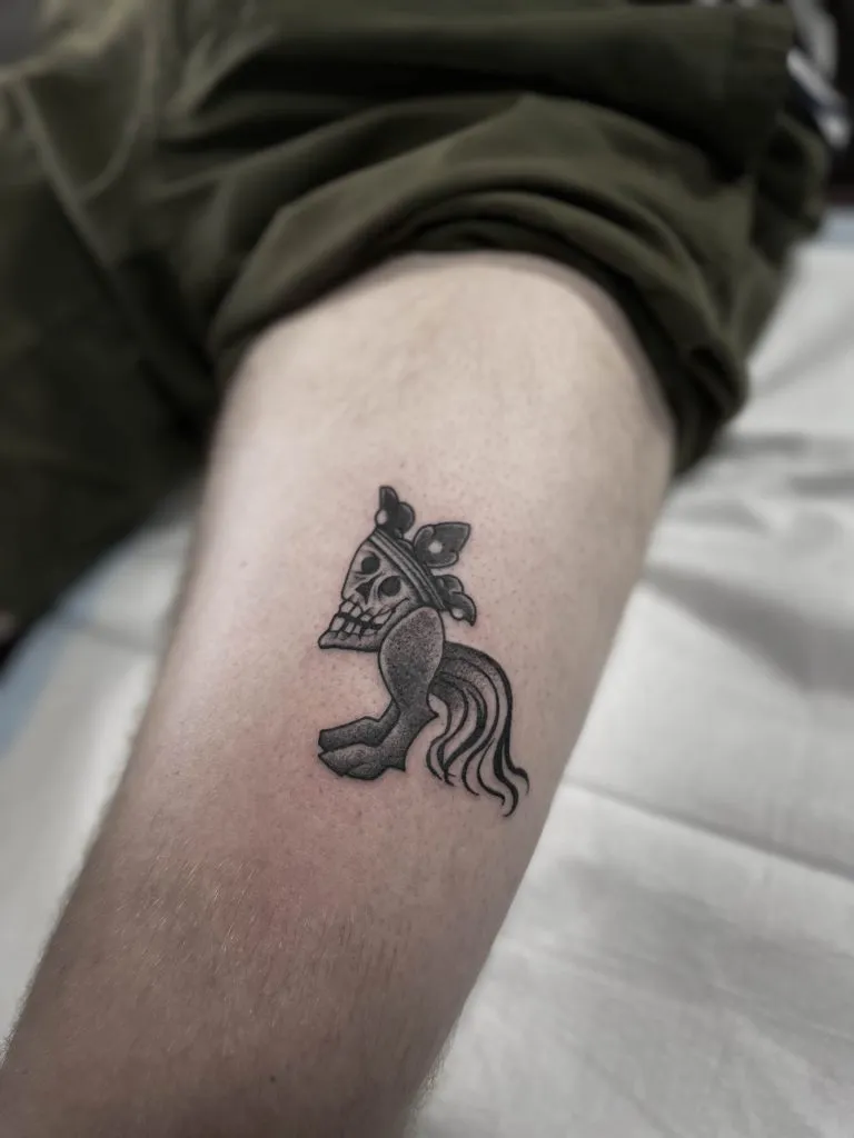 Minimal Fineline tattoo portfolio piece 131 at Studio One Tattoo Bangkok