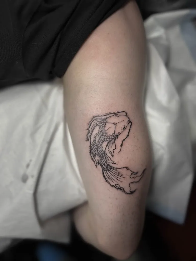 Minimal Fineline tattoo portfolio piece 133 at Studio One Tattoo Bangkok