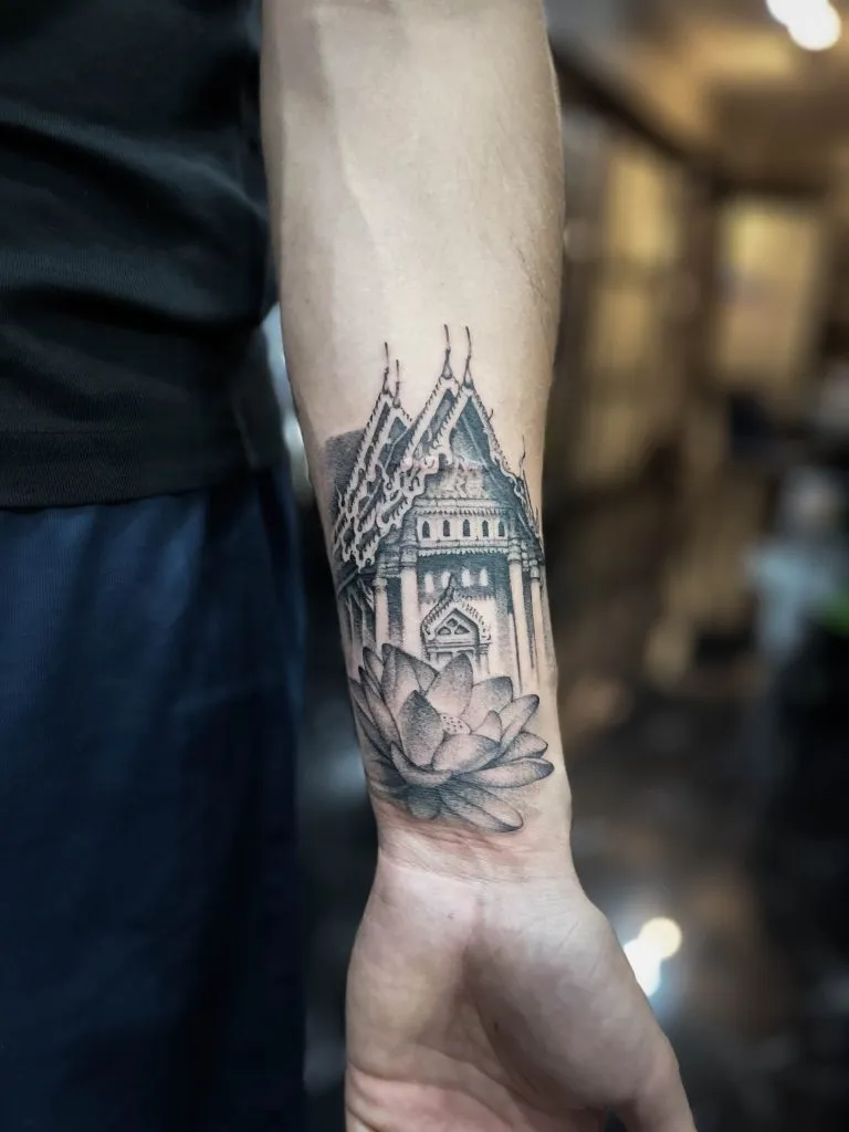 Minimal Fineline tattoo portfolio piece 135 at Studio One Tattoo Bangkok