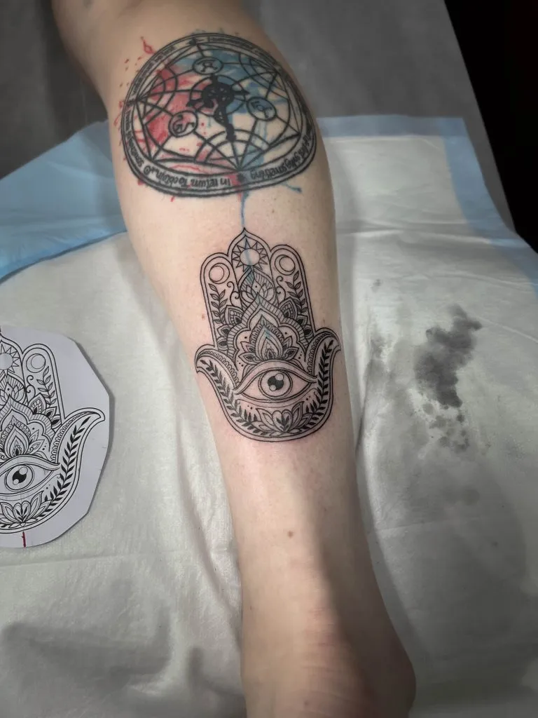 Minimal Fineline tattoo portfolio piece 136 at Studio One Tattoo Bangkok