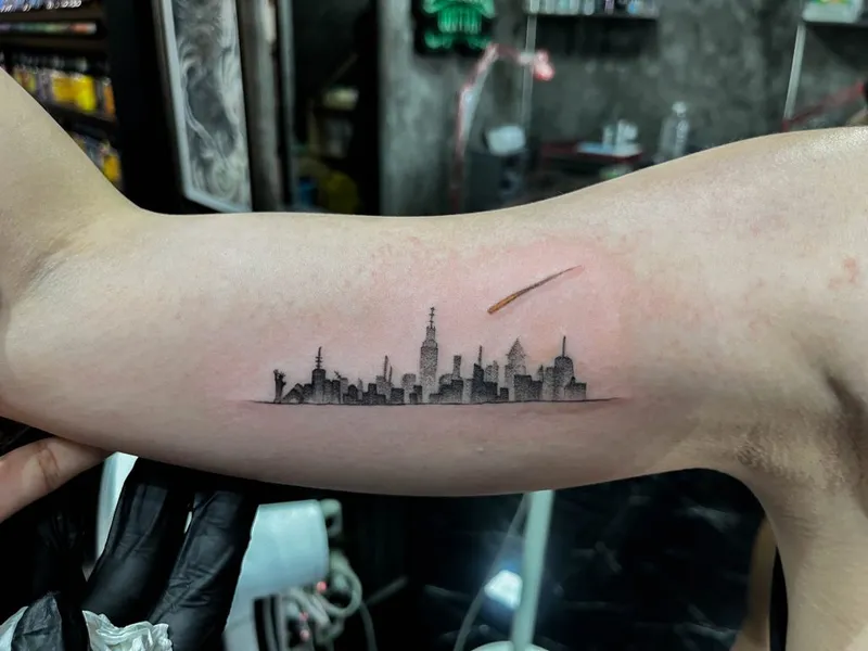 Minimal Fineline tattoo portfolio piece 139 at Studio One Tattoo Bangkok