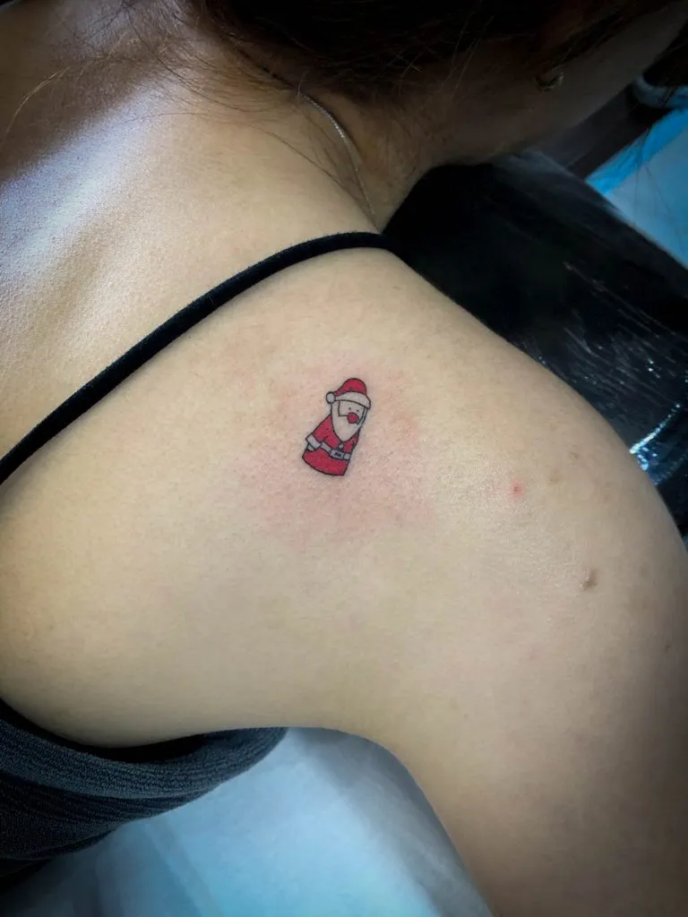 Minimal Fineline tattoo portfolio piece 152 at Studio One Tattoo Bangkok