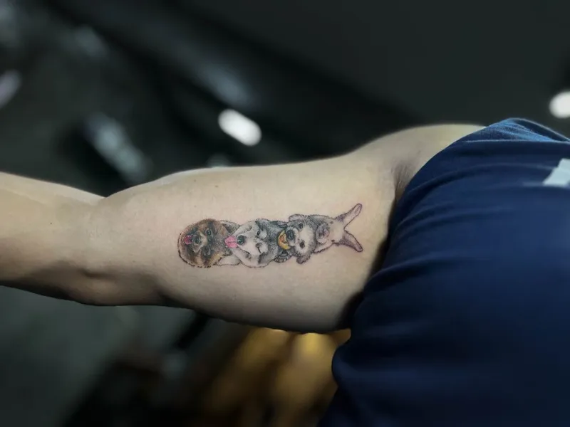 Minimal Fineline tattoo portfolio piece 154 at Studio One Tattoo Bangkok