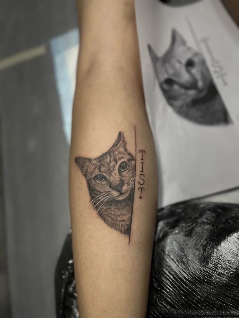 Minimal Fineline tattoo portfolio piece 166 at Studio One Tattoo Bangkok