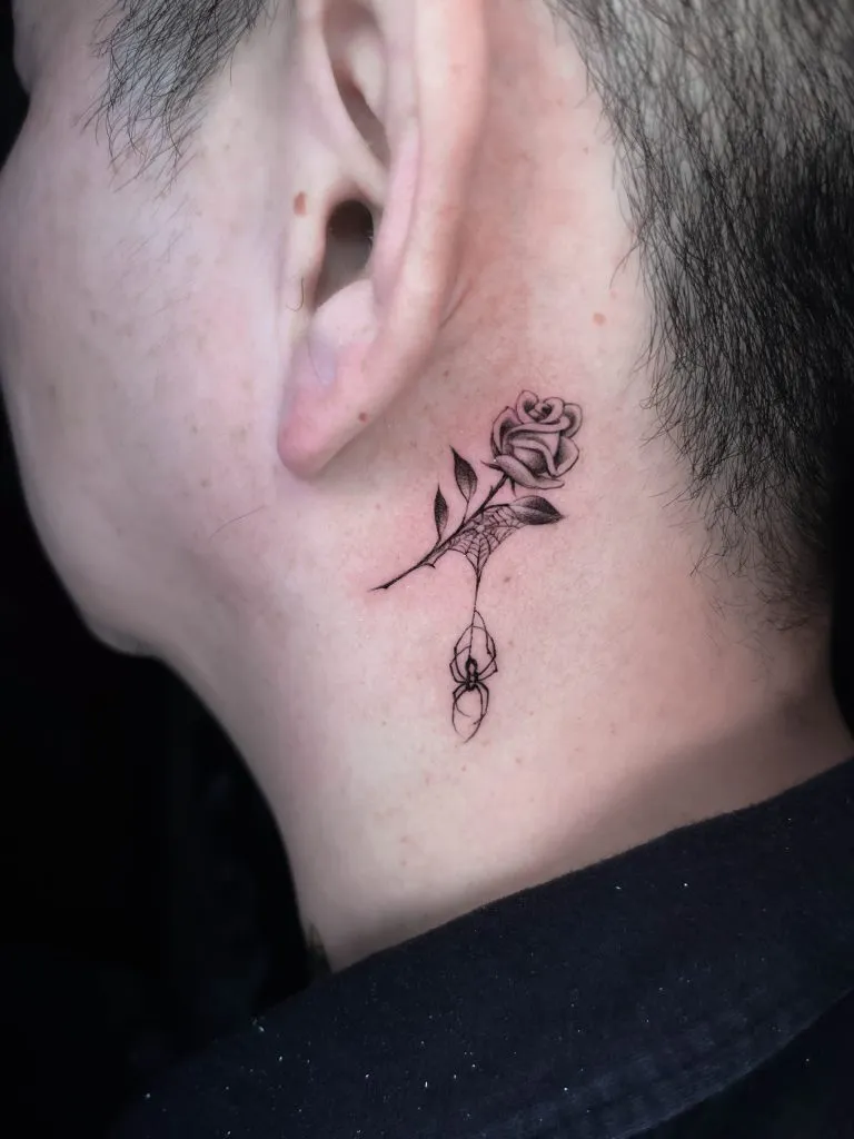 Minimal Fineline tattoo portfolio piece 176 at Studio One Tattoo Bangkok