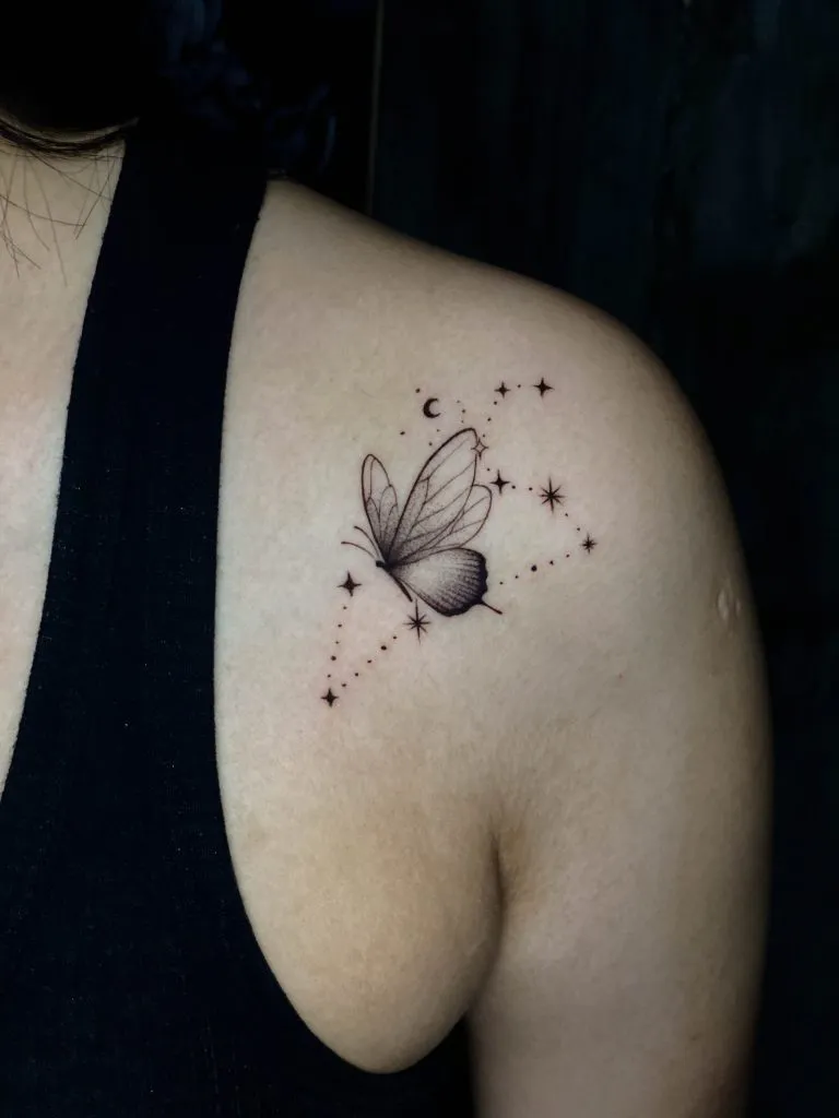 Minimal Fineline tattoo portfolio piece 178 at Studio One Tattoo Bangkok