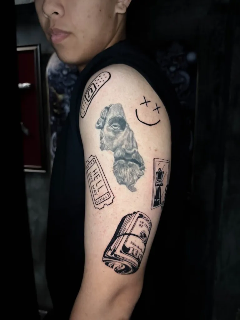 Minimal Fineline tattoo portfolio piece 192 at Studio One Tattoo Bangkok