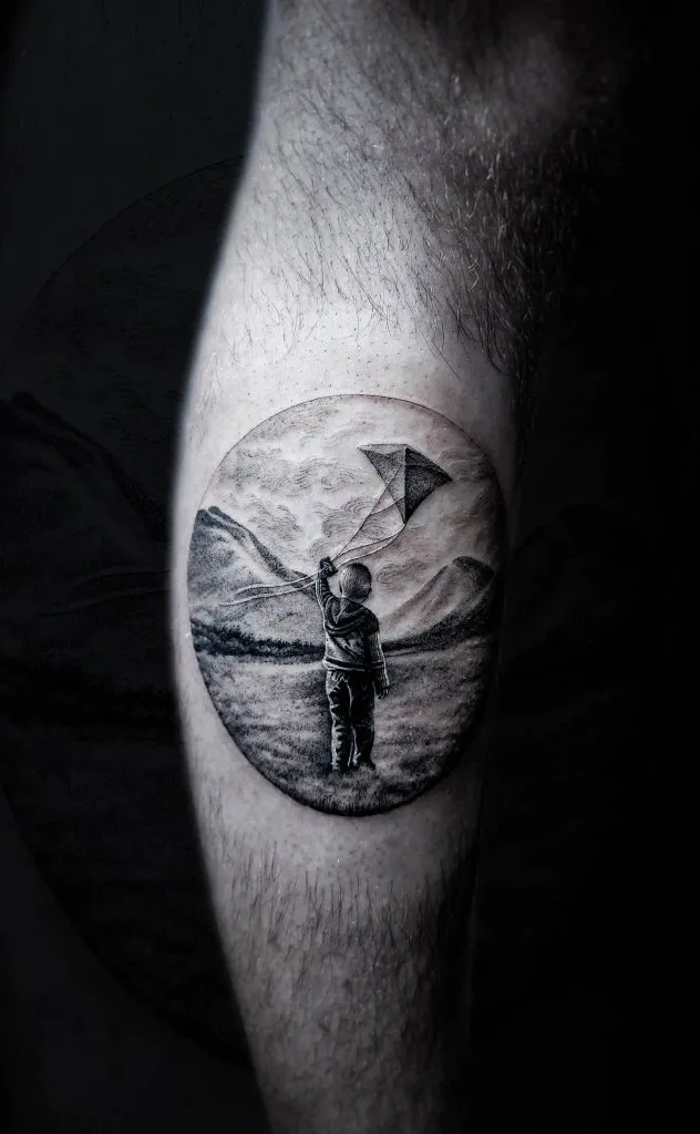 Minimal Fineline tattoo portfolio piece 21 at Studio One Tattoo Bangkok