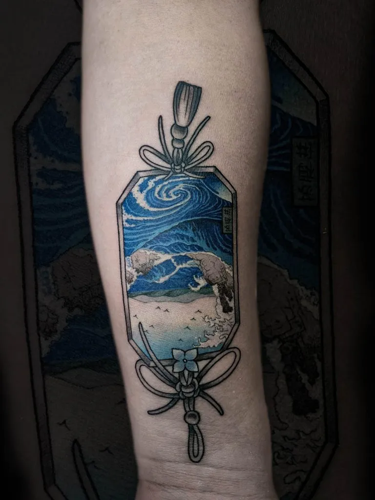 Minimal Fineline tattoo portfolio piece 30 at Studio One Tattoo Bangkok