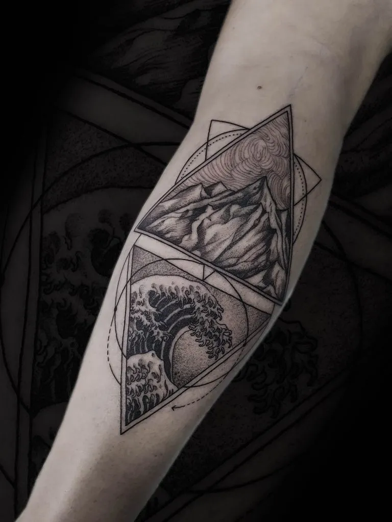 Minimal Fineline tattoo portfolio piece 31 at Studio One Tattoo Bangkok