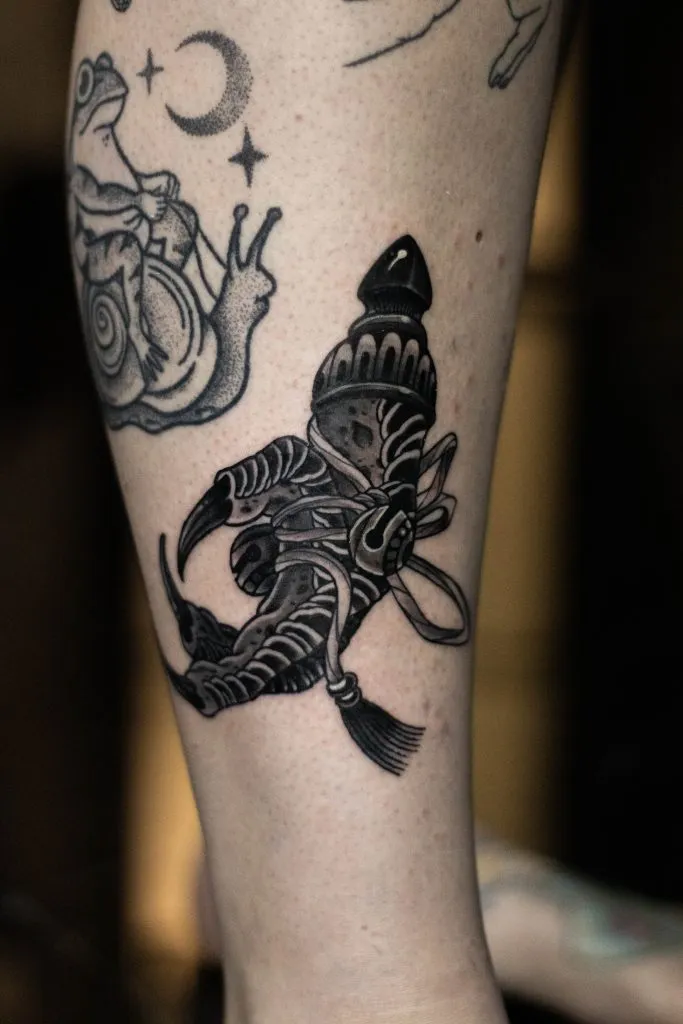 Minimal Fineline tattoo portfolio piece 54 at Studio One Tattoo Bangkok