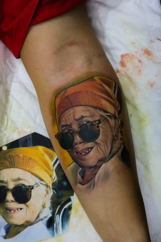 Minimal Fineline tattoo portfolio piece 55 at Studio One Tattoo Bangkok