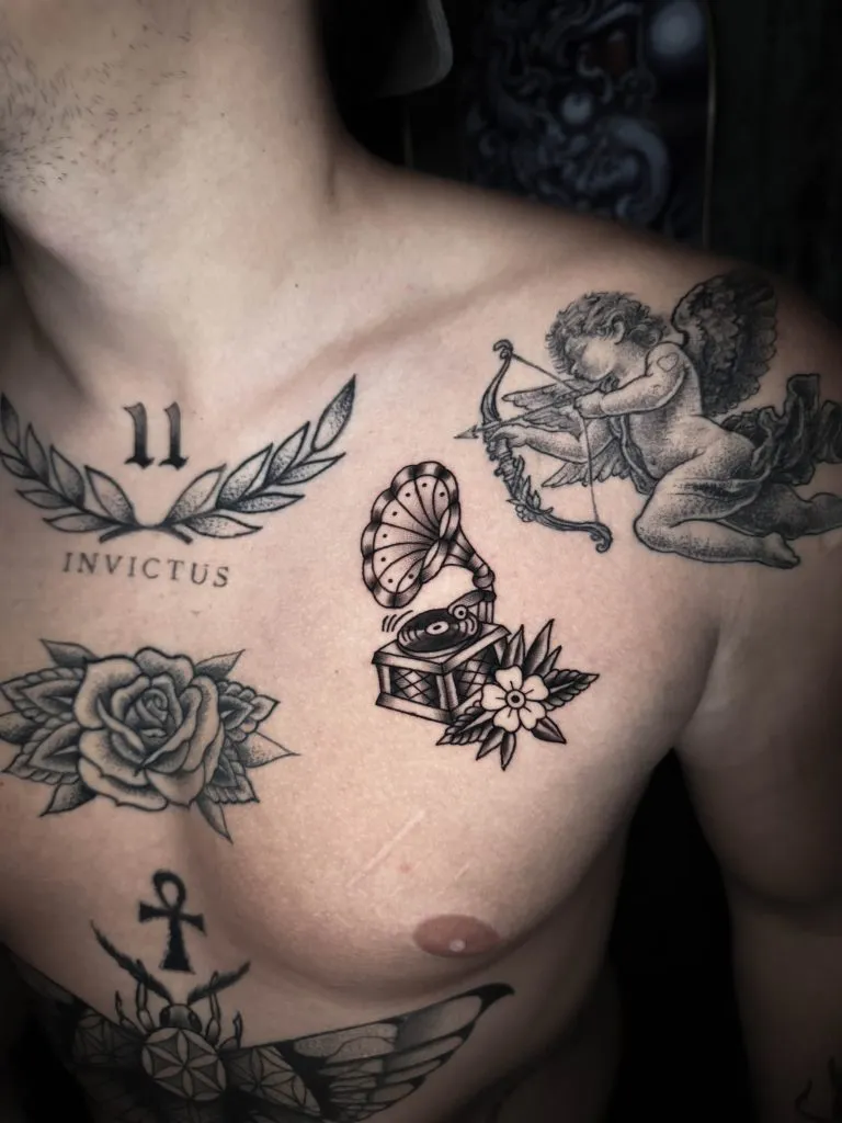 Minimal Fineline tattoo portfolio piece 57 at Studio One Tattoo Bangkok