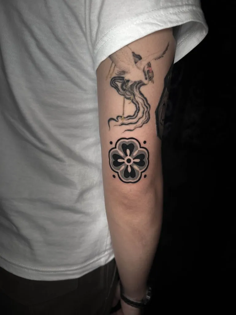 Minimal Fineline tattoo portfolio piece 65 at Studio One Tattoo Bangkok