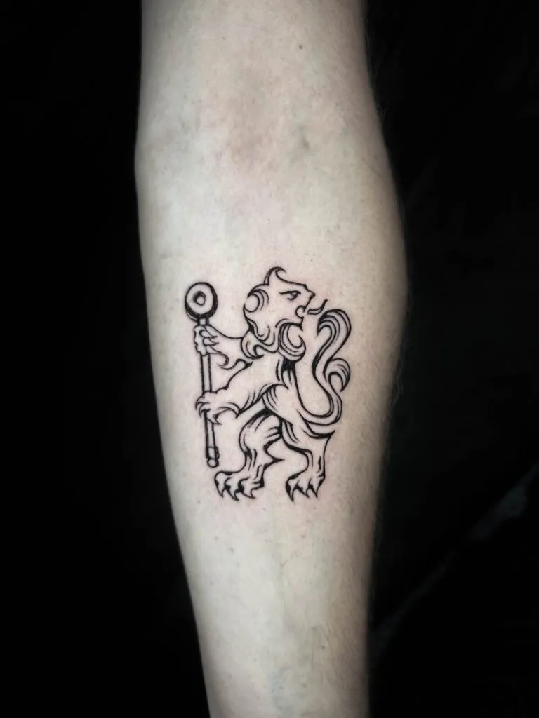 Minimal Fineline tattoo portfolio piece 67 at Studio One Tattoo Bangkok