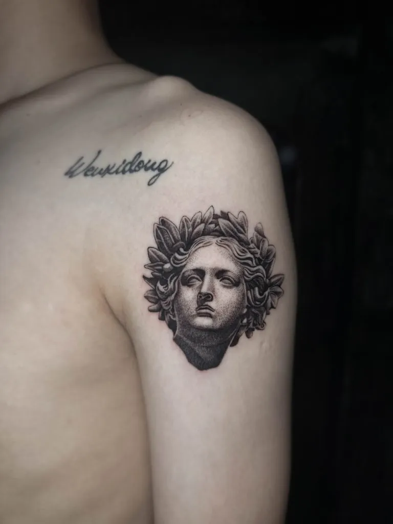 Minimal Fineline tattoo portfolio piece 76 at Studio One Tattoo Bangkok