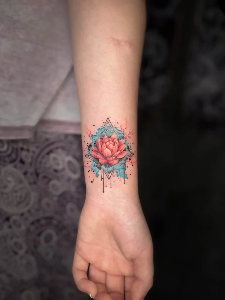 Minimal Fineline tattoo portfolio piece 9 at Studio One Tattoo Bangkok